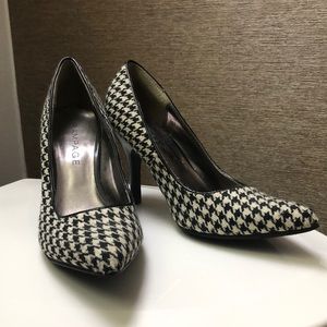 Rampage houndstooth heels